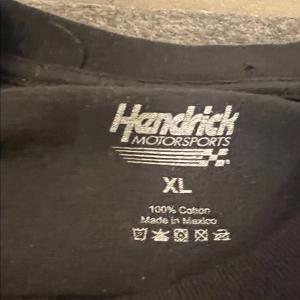 Jeff Gordon  Team Collection black Hendricks Motorsports DuPont T-shirt. NASCAR - Picture 2 of 4